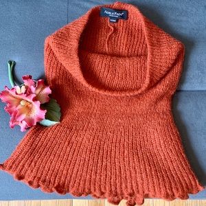 Wool knit cowl type scarf.